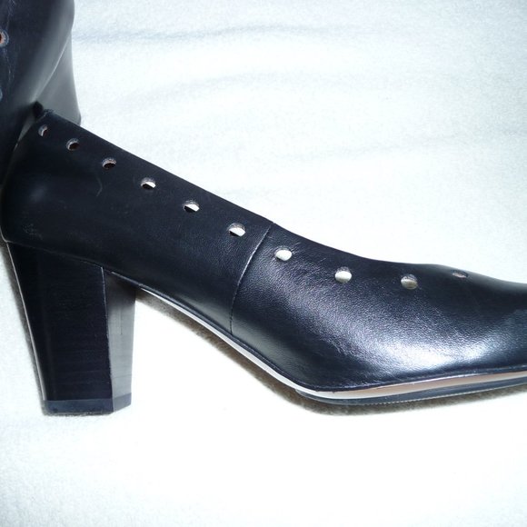 Gentle Souls by Kenneth Cole "Reno" Pumps - Picture 4 of 12